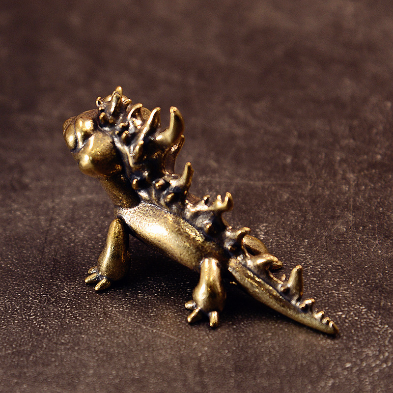 O1CN01KoLlDn1vIkoy9PTSr_4274566150-0-cib Pure Brass Chameleon Mini Figurine - Desktop Office Home Decoration Handheld Art Piece