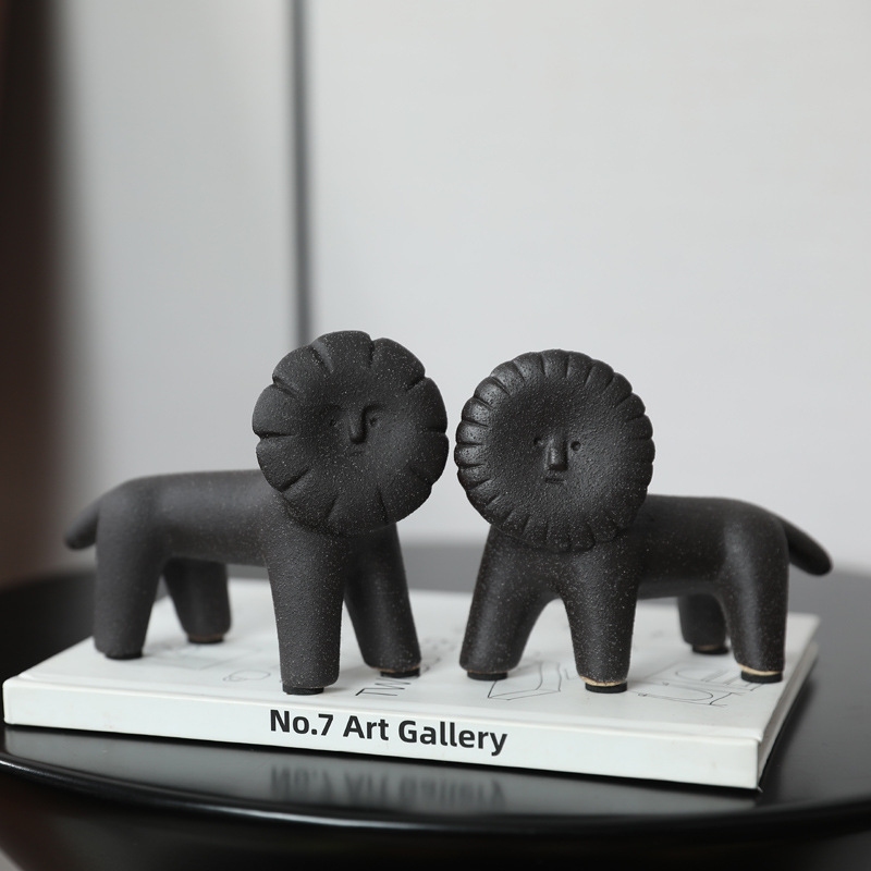 Creative Cute Lion Ceramic Figurine - Living Room TV Cabinet Office Desk Modern Home Decoration