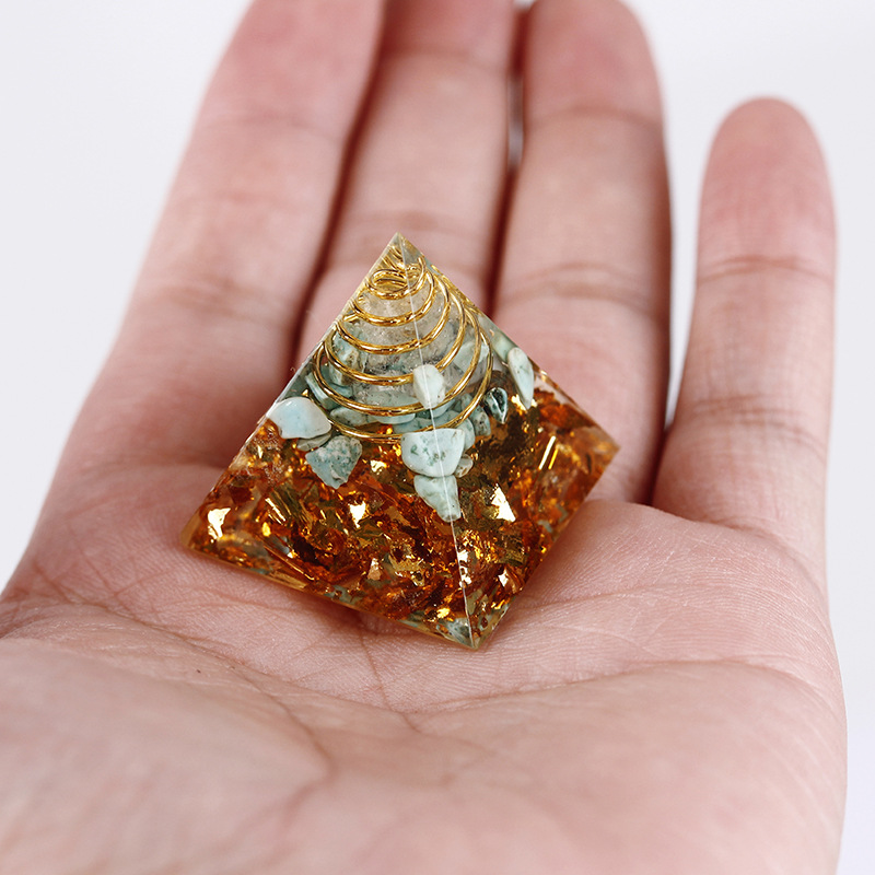 Crystal Pyramid Resin Figurine - Desktop Office Decor Gift Transparent Pyramid Ornament