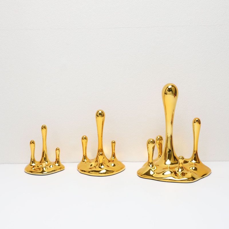 img_1-7 Resin Water Drop Ornament – Modern Abstract Desk Decor for Living Room