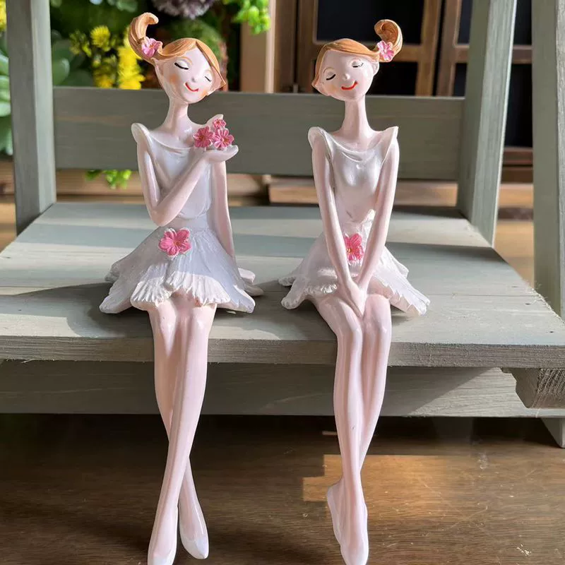 Nordic New Creative Sister Girls Figure Decoration Living Room Bedroom Home Decor Resin Craft Garden