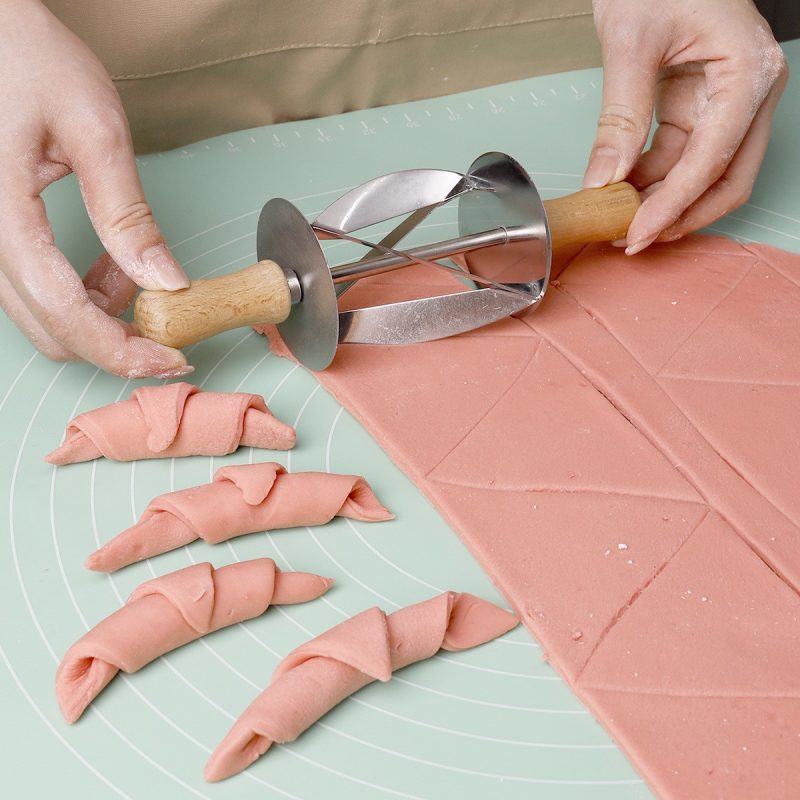 Stainless Steel Croissant Cutter & Dough Roller - Baking Pastry Tool