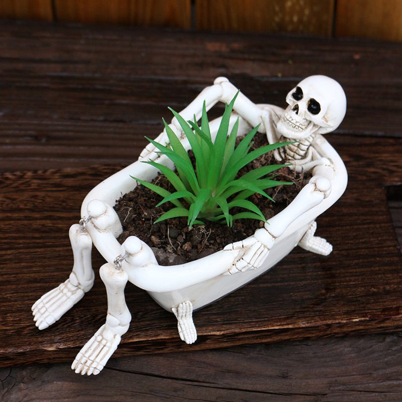 skull-03.jpg Bathtub Skull Flower Pot - Resin Garden Skull Planter Gothic Halloween Plant Pot for Outdoor Decor